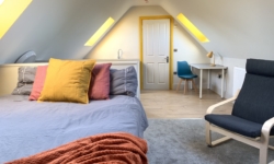 Brighton Room9-3LR